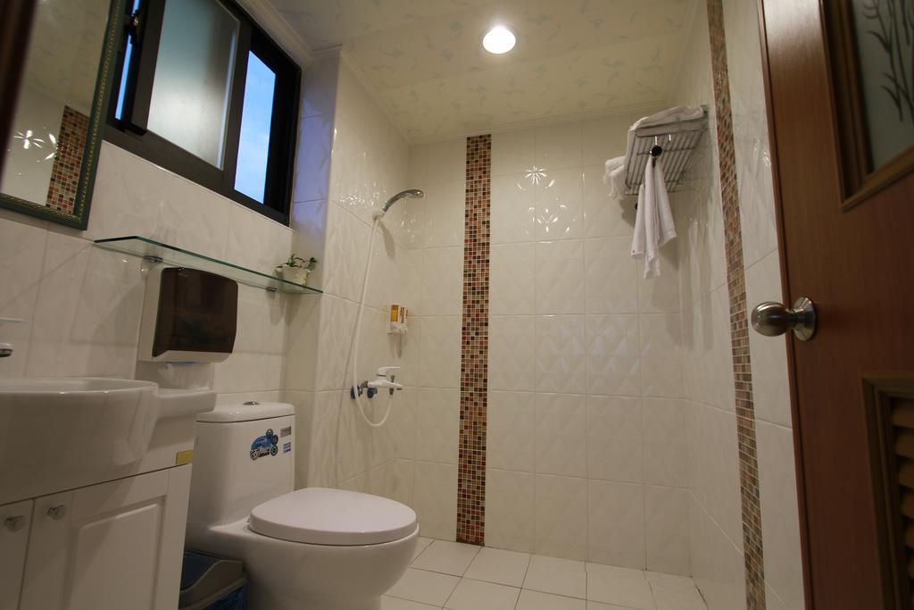 G Home Sir B&B Манонг Екстериор снимка