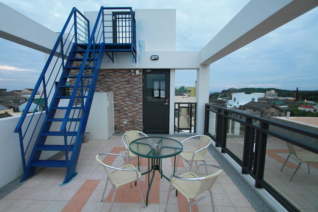G Home Sir B&B Манонг Екстериор снимка